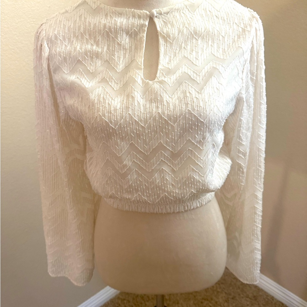 Very cute blouse!